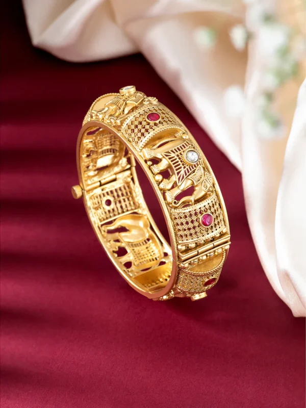 Timeless Trunk Elephant Motif Kada Bangle